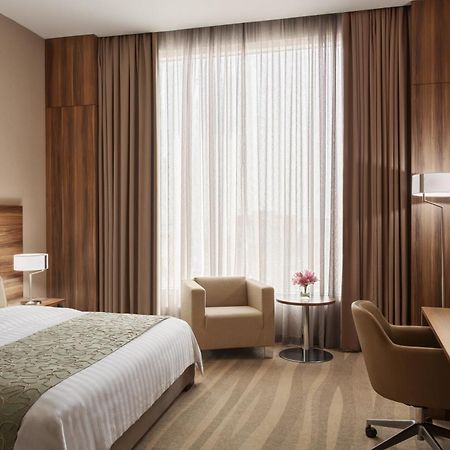 베이 라 선 호텔 앤 마리나 King Abdullah Economic City 외부 사진 A room at the hotel