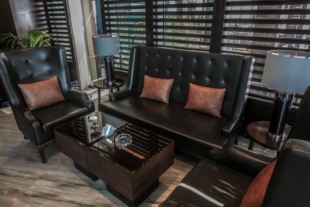 베이 라 선 호텔 앤 마리나 King Abdullah Economic City 외부 사진 The interior of the lounge