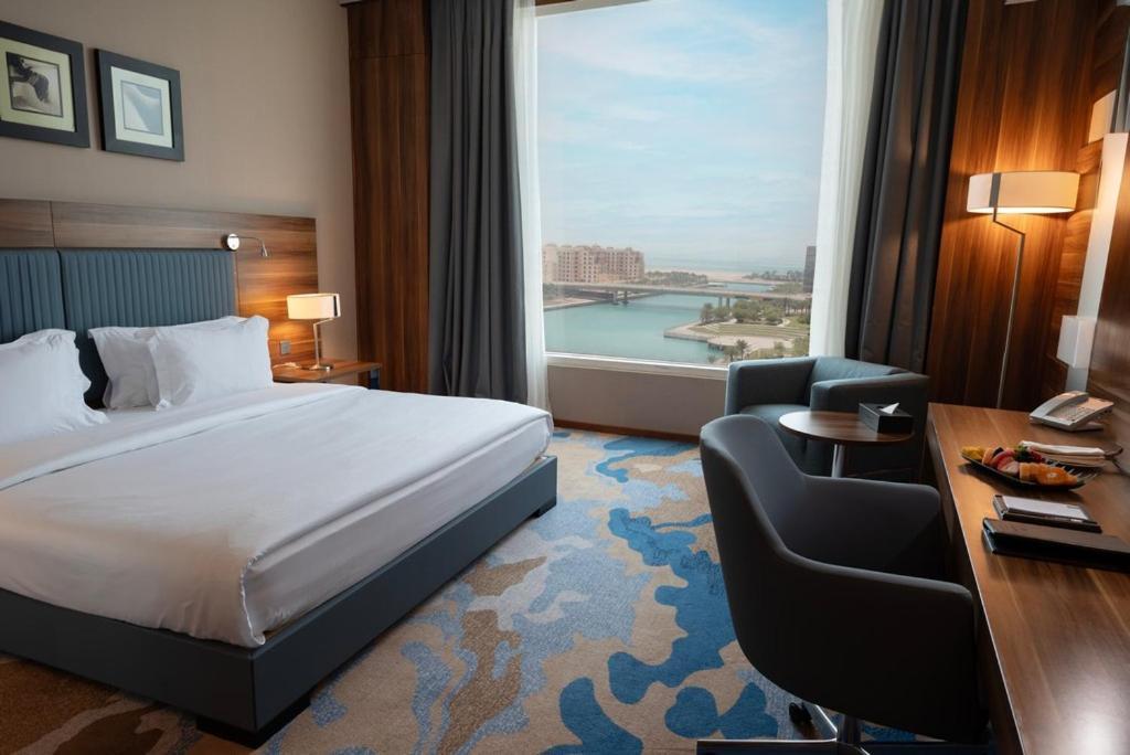 베이 라 선 호텔 앤 마리나 King Abdullah Economic City 외부 사진 A room at the hotel